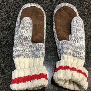 Wool mittens
